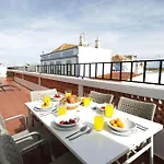 Luzia-sunny Near The Санта-Лузия