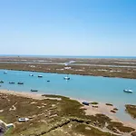 Luzia-sunny Near The * Санта-Лузия